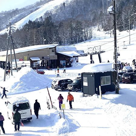 白馬パウダーマウンテン Hotel Hakuba Buitenkant foto
