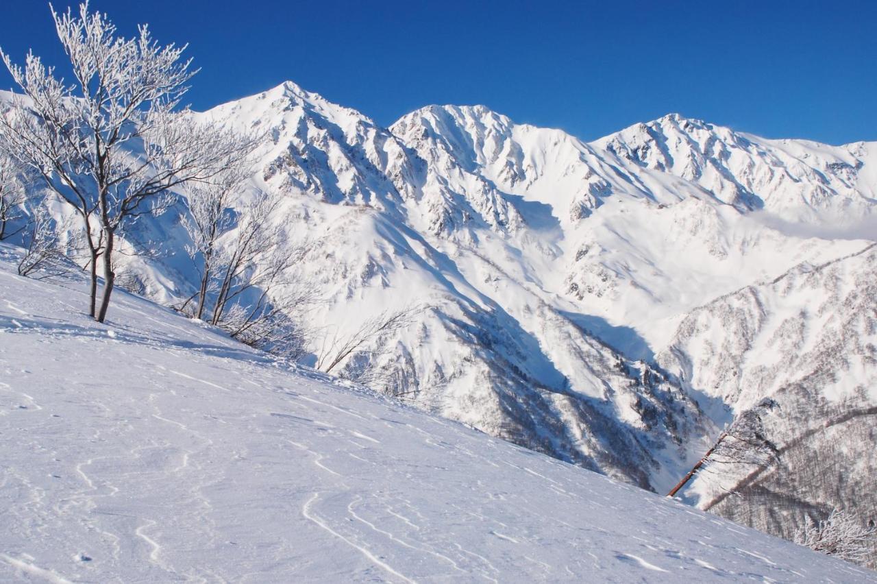 白馬パウダーマウンテン Hotel Hakuba Buitenkant foto